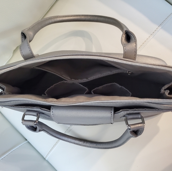 KENNETH COLE PURSE - Picture 5 of 8